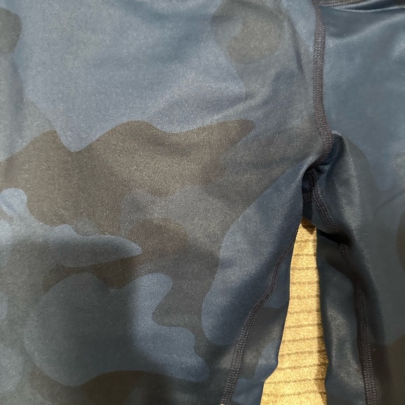 Woman’s Blue Camouflage Leggings - Picture 3 of 3